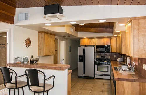 Tucson House | Beautiful home with pool, private, close to UA & Downtown, arts. Great prices!
