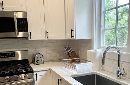 Springs House | Beautiful Home with walking distance to the beach and new 46ft pool!