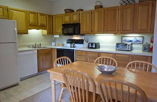 Jeffersonville Condo | Beautiful hotel in Vermont Smugglers Notch 2BD near Disc Golf Center