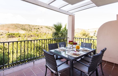 Alhaurin el Grande House | Beautiful House with Pool, Golf Course, Terraces, Wi-Fi and Air Conditioning