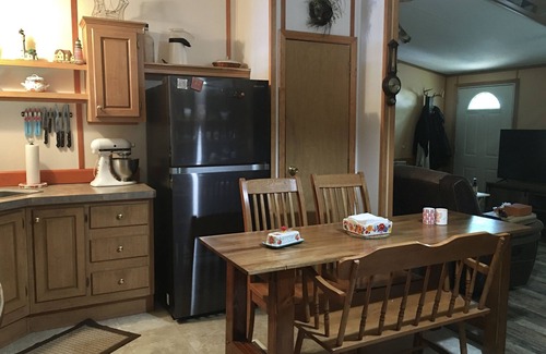 Cleveland House | Beautiful House at Oneida Lake. Close to Boat Launch.