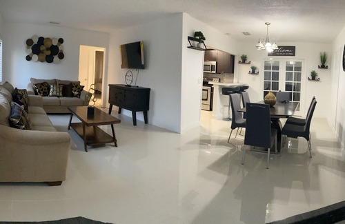 Douglas House | Beautiful house Coral Gables