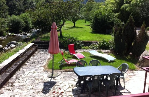 Ax-les-Thermes House | Beautiful house bordering a river with large garden 15 minutes from Ax les Thermes