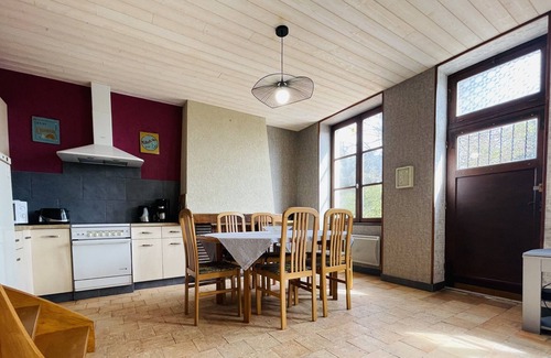 Nazelles-Negron House | Beautiful house with a garden on a hill near Amboise