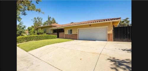 Raisin Villa | Beautiful house in the best neighborhood