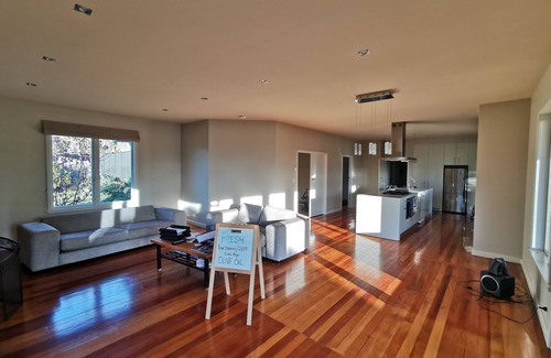 Raukawa Other | Beautiful house w/large deck. 10 mins to Hastings. Horses welcome