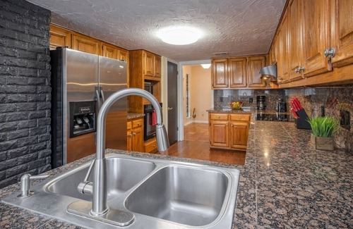 Hidden Forest House | Beautiful House with Sunroom, Game room, Yard & BBQ