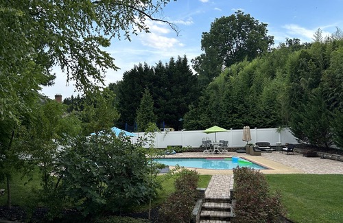 Potomac House | Beautiful House with private pool in the heart of Potomac