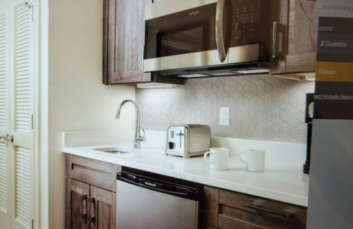 Estero Condo | Beautiful Hyatt 1-bedroom condo in fabulous Bonita Springs