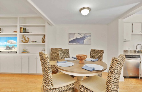 Saint Simons Island Condo | Beautiful, Immaculate Condo with pool access and minutes to the beach!
