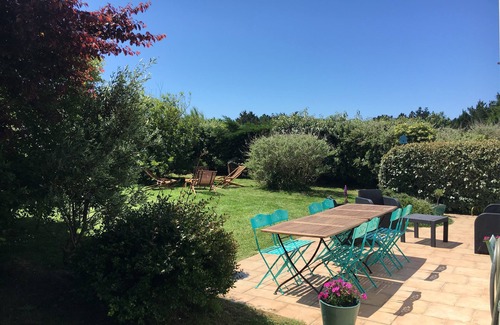 Bangor House | Beautiful iloise house offering warm, modern comfort