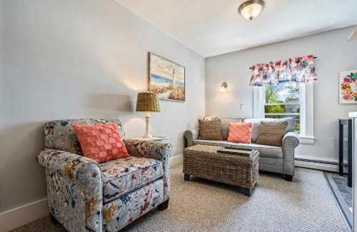 Ogunquit House | Beautiful inn ideal location Suite 5 Beach Rose