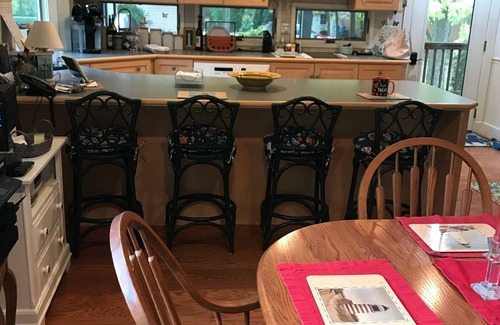 Put-in-Bay House | Beautiful island retreat with quiet well landscaped surroundings