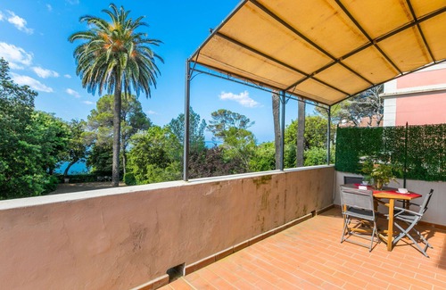 Castiglioncello Villa | Beautiful villa for 6 people with WIFI, A/C, TV, terrace, pets allowed and parking