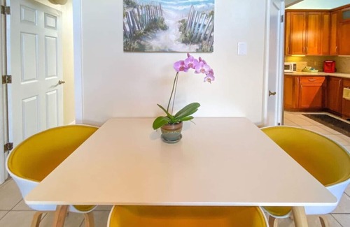 Enchanted Lake Apartment | Beautiful Kailua Hale 1 Bedroom