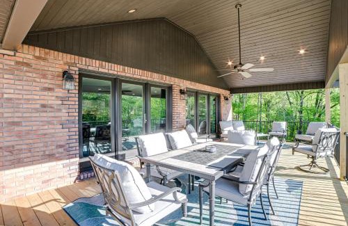 New Concord House | Beautiful Kentucky Lake Getaway with Dock and Deck!