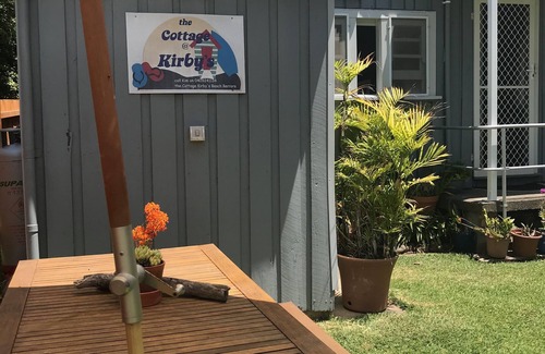 Berrara Cottage | Beautiful Kirby's Beach Berrara is only metres away!