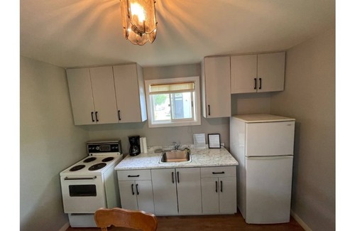 Frontenac Cottage | Beautiful Lake Front Cottage