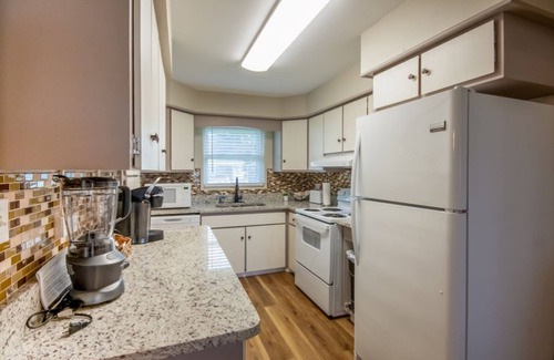 Leesburg House | Beautiful Lake Harris sunsets and wildlife on the property! Enjoy gentle breeze