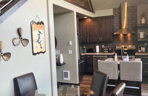 Coeur d'Alene Cottage | Beautiful Lake Home with Breathtaking Views!