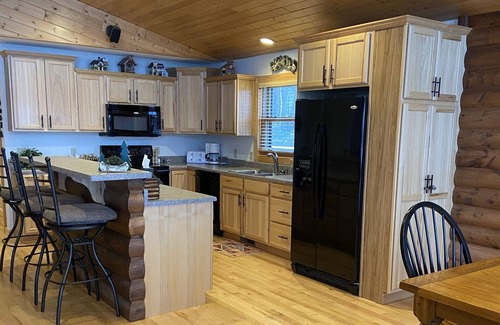 Mercer House | Beautiful Lake House on ATV/UTV/Snow Trails! Your Northwoods Adventure Awaits!