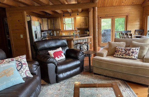 Lake Lure Cabin | 💖 Beautiful Lake Lure Log Cabin Home Amazing Mountain Views Fun Game Room 💖