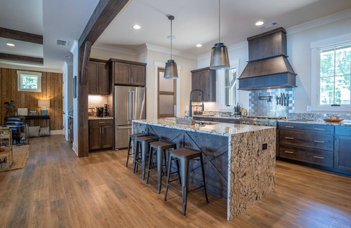 Misty River House | Beautiful Lake Oconee Lake Front Estate with Custom POOL AND HOT TUB