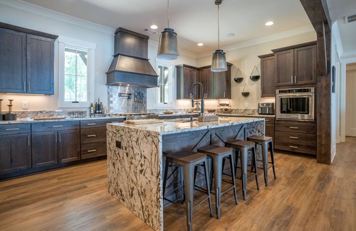 Misty River House | Beautiful Lake Oconee Lake Front Estate with Custom POOL AND HOT TUB