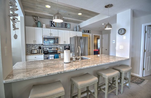 Lake Ozark Condo | BEAUTIFUL LAKE VIEW & JUST STEPS FROM THE POOL, 3BD/3BA CONDO W/12X40 BOAT SLIP