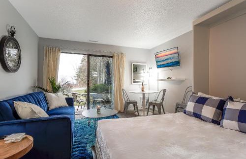 Acme Apartment | Beautiful Lake View Studio Condo at The Shores