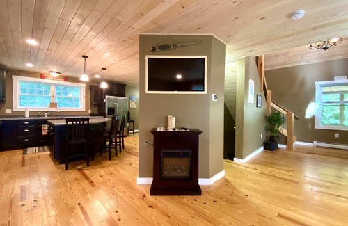 Gilford House | Beautiful Lake Winnipesaukee/Gunstock retreat