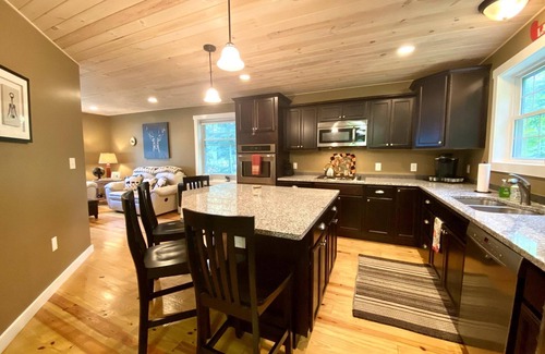 Gilford House | Beautiful Lake Winnipesaukee/Gunstock retreat