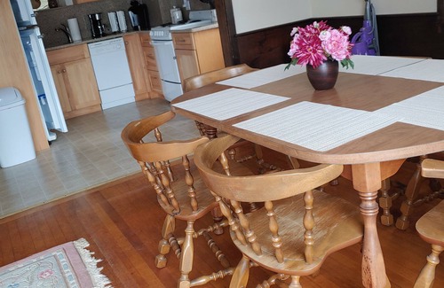 Alton Bay House | Beautiful Lake Winnipesaukee Waterfront!