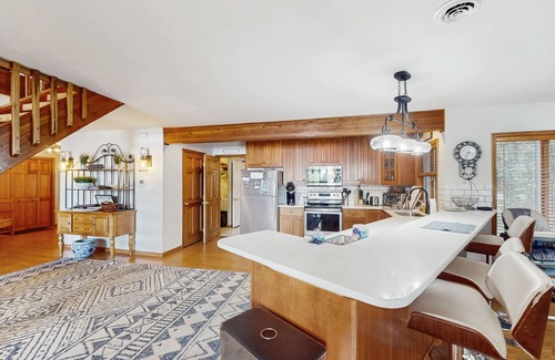 Albrightsville House | Beautiful lakefront house w/private dock, beach, gas fireplace + crib