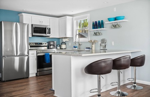 Cadillac House | Beautiful Lakefront Home on Sunset Point