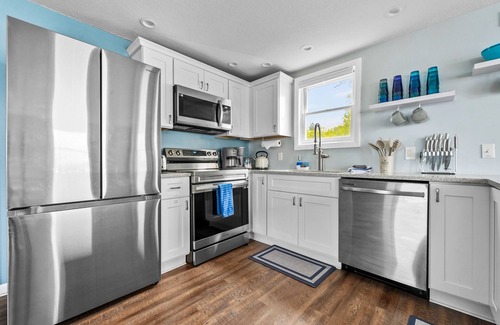 Cadillac House | Beautiful Lakefront Home on Sunset Point