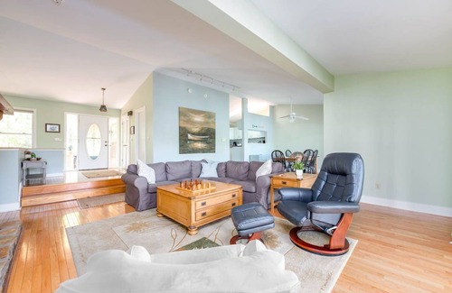 Waleska House | Beautiful Lakefront Home 60 Minutes From Atlanta