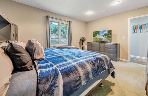 North Shore House | Beautiful lakefront home with incredible views at Smith Mountain Lake.