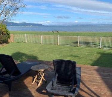 Hannahs Bay House | Beautiful Lakefront Location