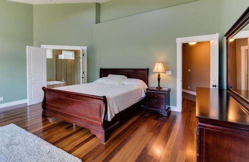 Coeur d'Alene House | Beautiful Lakefront Custom