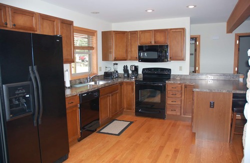Lake Harmony House | Beautiful Lakefront Home - Hot Tub, Sauna, Pool Table