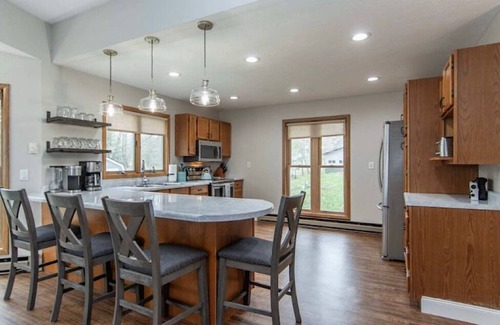 Longville House | Beautiful Lakehome nestled in Longville with panoramic views!