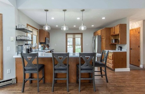 Longville House | Beautiful Lakehome nestled in Longville with panoramic views!
