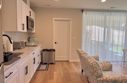 Federal Way House | Beautiful lakeside fully furnished 1 bed/1bath