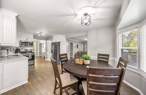 East Cobb House | Beautiful & large Newly renovated 5 Bedroom house.