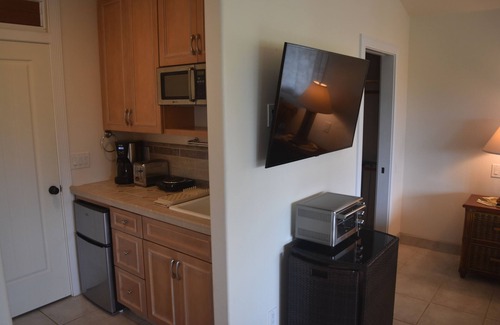 Princeville Condo | Beautiful, large studio with Mountain views from deck, beach access & A/C