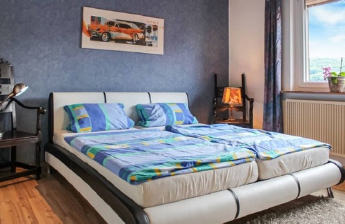 Waldkappel Apartment | Beautiful large vacation apartment in Frau Holle Land