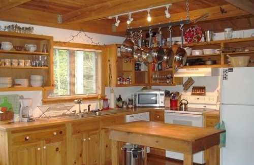 Phoenicia House | Beautiful large Woodland Valley/Phoenicia post & beam cabin with seasonal stream