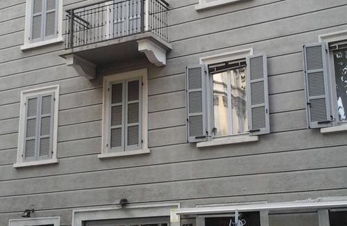 Tricolore Apartment | BEAUTIFUL LITTLE APARTMENT IN MILANO CENTER. NOW ELEVATOR OUT OF USE. 6 FLOOR.
