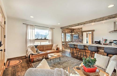 Livingston House | Beautiful Livingston Home with Mountain Views